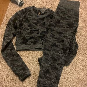 Gymshark Camo Set Size Large
